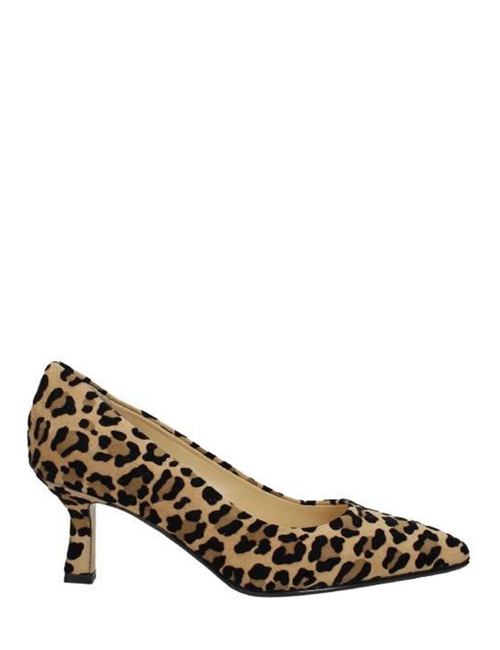 Leopard suede pumps