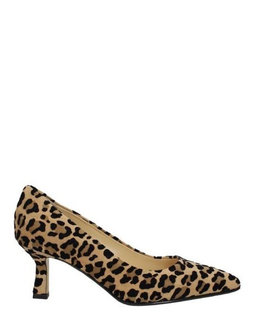 Leopard suede pumps