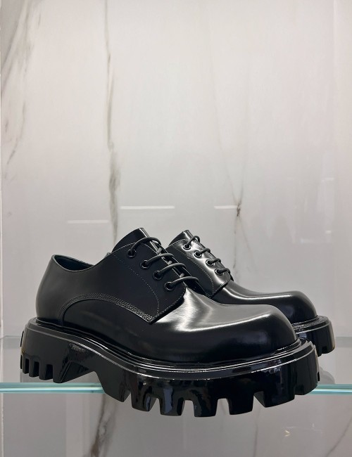 Stringate Shark Black