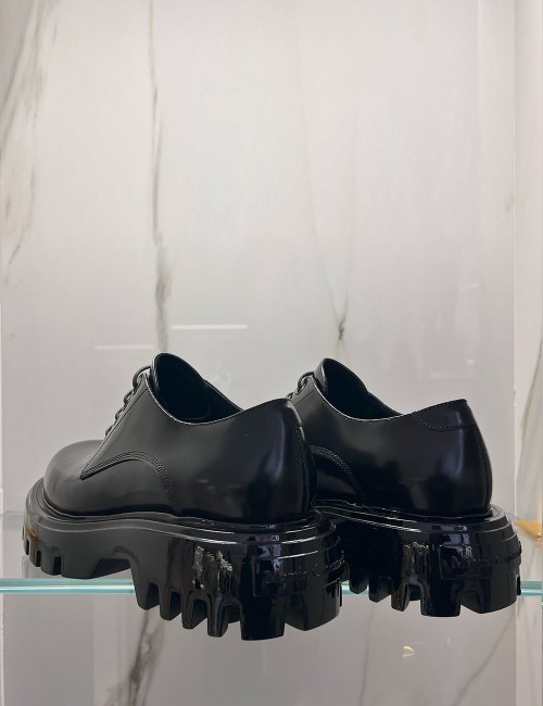 Stringate Shark Black