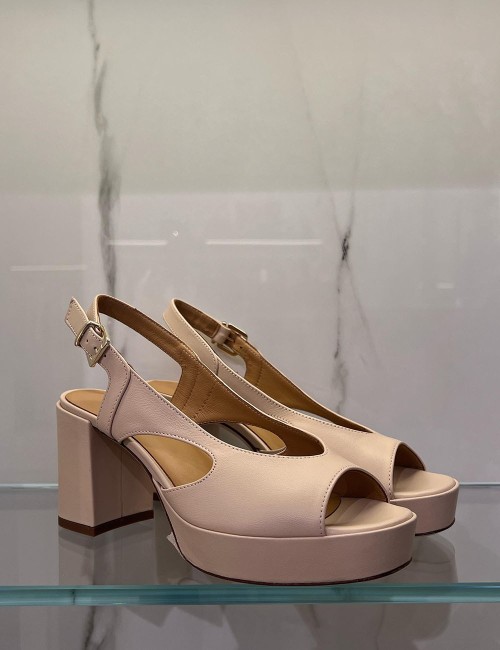 Sandali con plateau nude