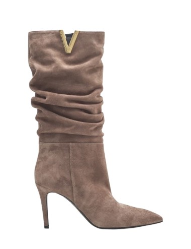 3/4 boot with ruffles in maple suede